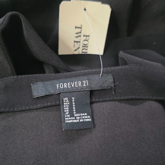 Forever 21 Black DressMini Dress Size S Cross-Back Skater Fit & Night Out Party - Picture 6 of 7